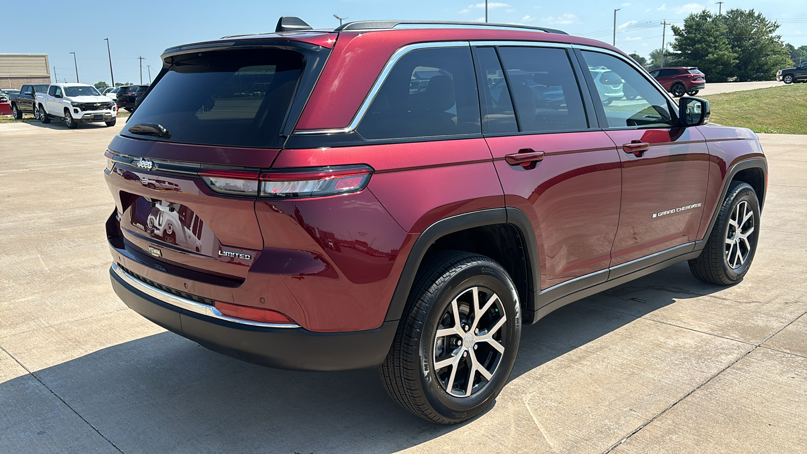 2023 Jeep Grand Cherokee Limited 8