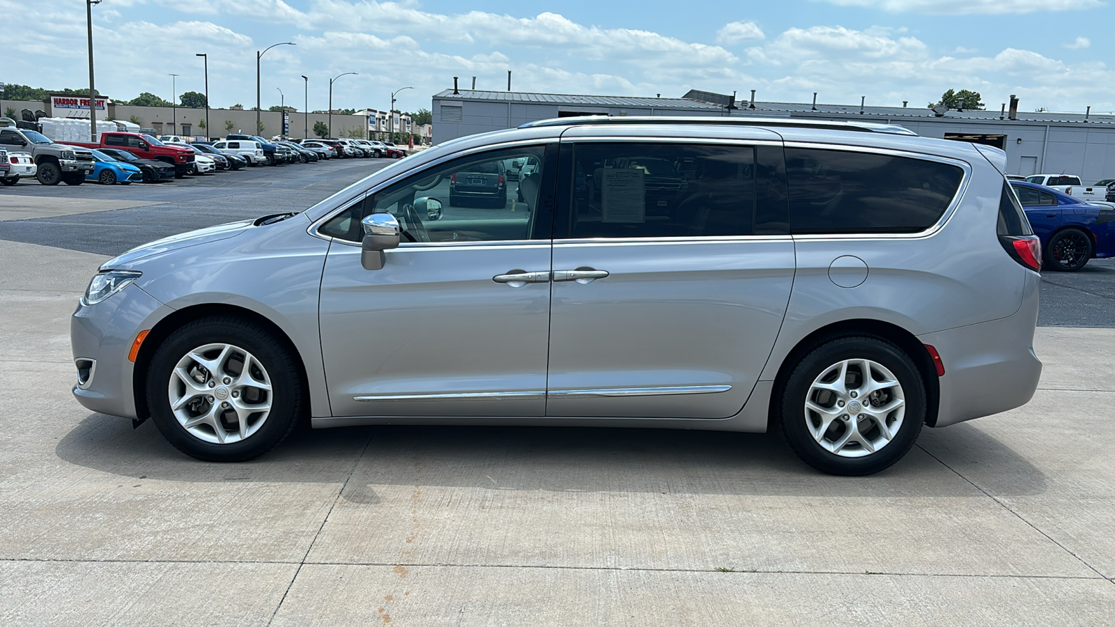 2020 Chrysler Pacifica Limited 5
