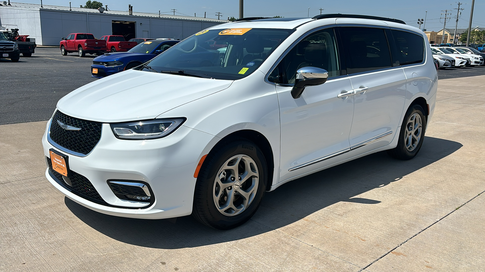 2023 Chrysler Pacifica Limited 4