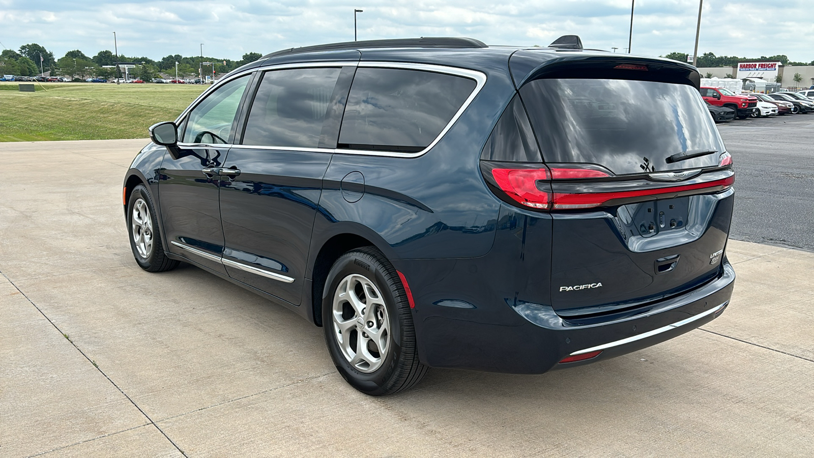 2023 Chrysler Pacifica Limited 6
