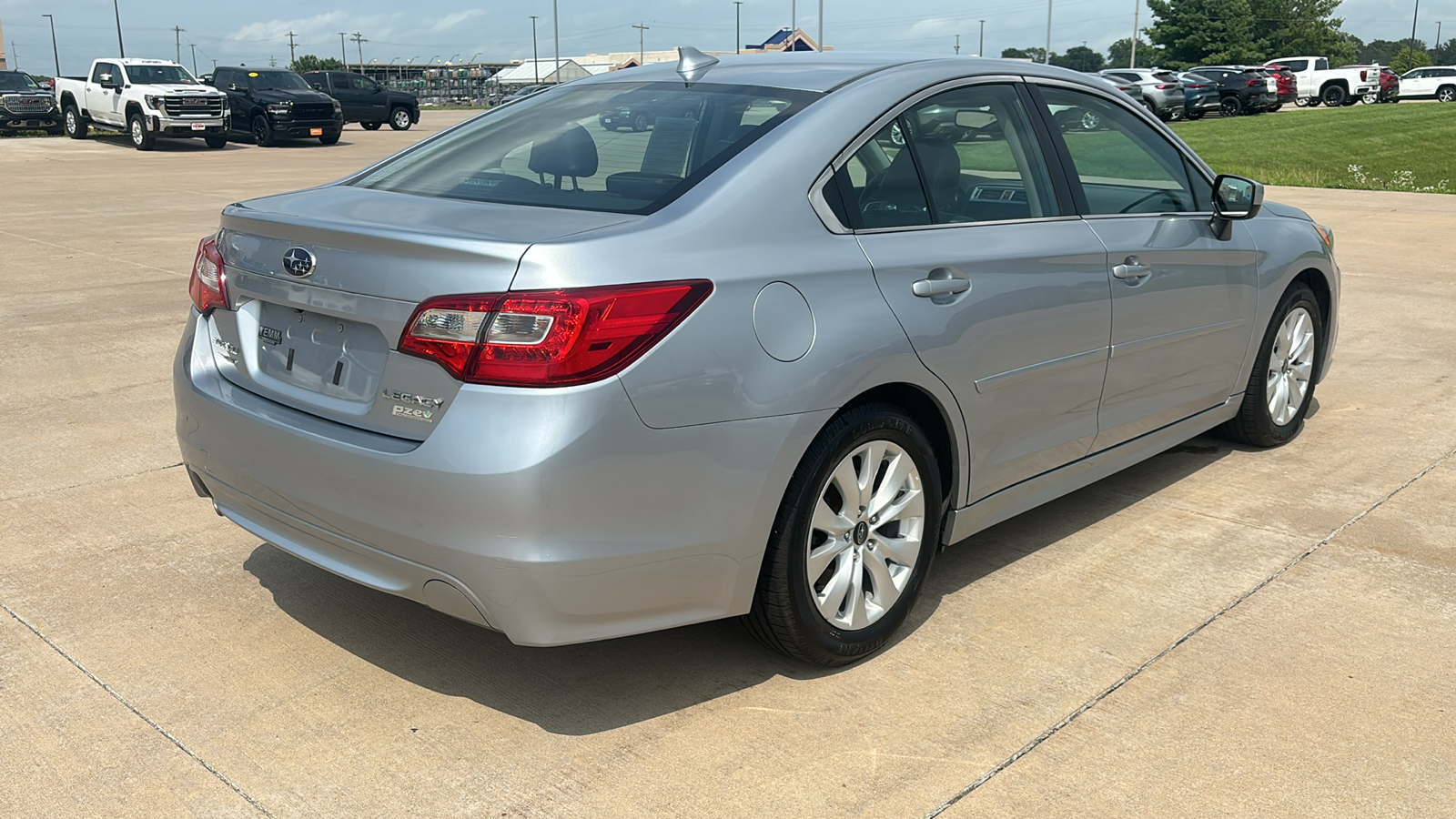 2017 Subaru Legacy 2.5i 8