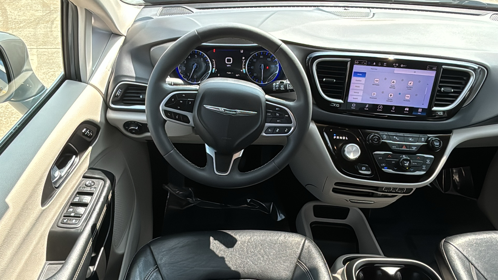 2022 Chrysler Pacifica Touring L 12