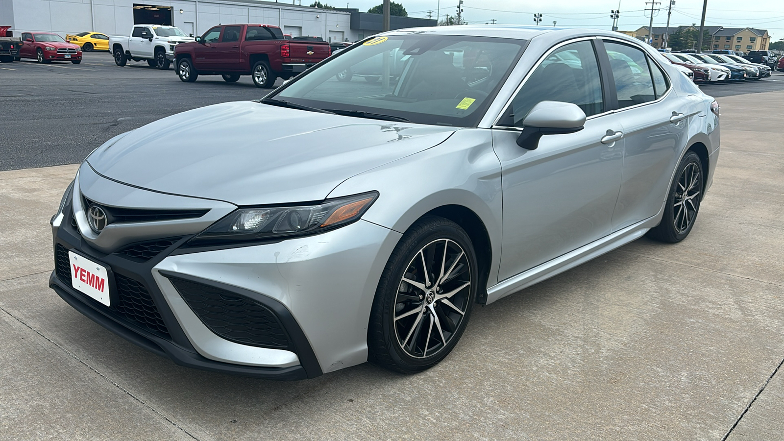 2021 Toyota Camry SE 4