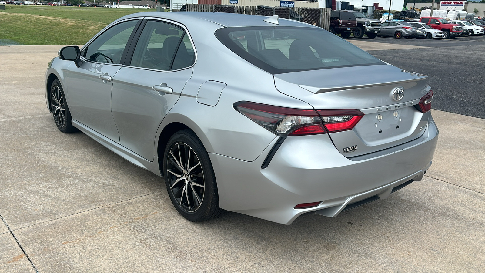 2021 Toyota Camry SE 6