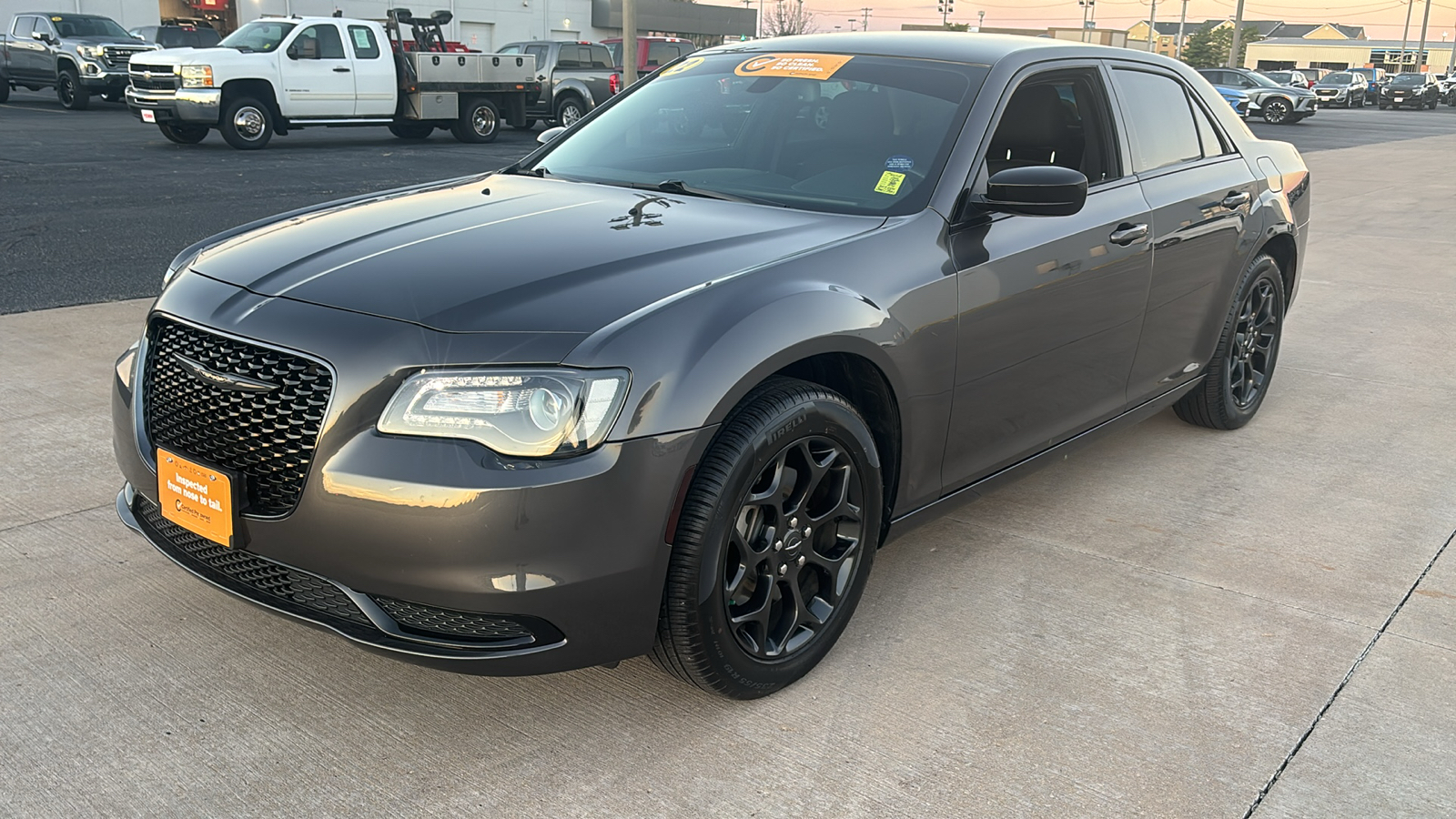 2022 Chrysler 300 Touring 4