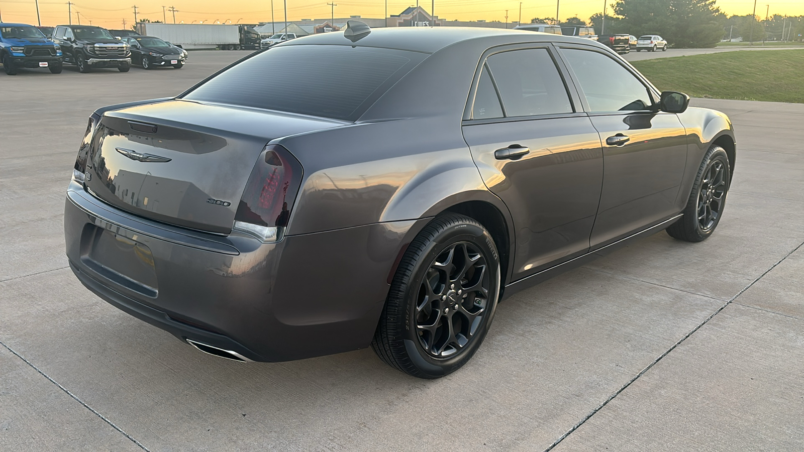 2022 Chrysler 300 Touring 8