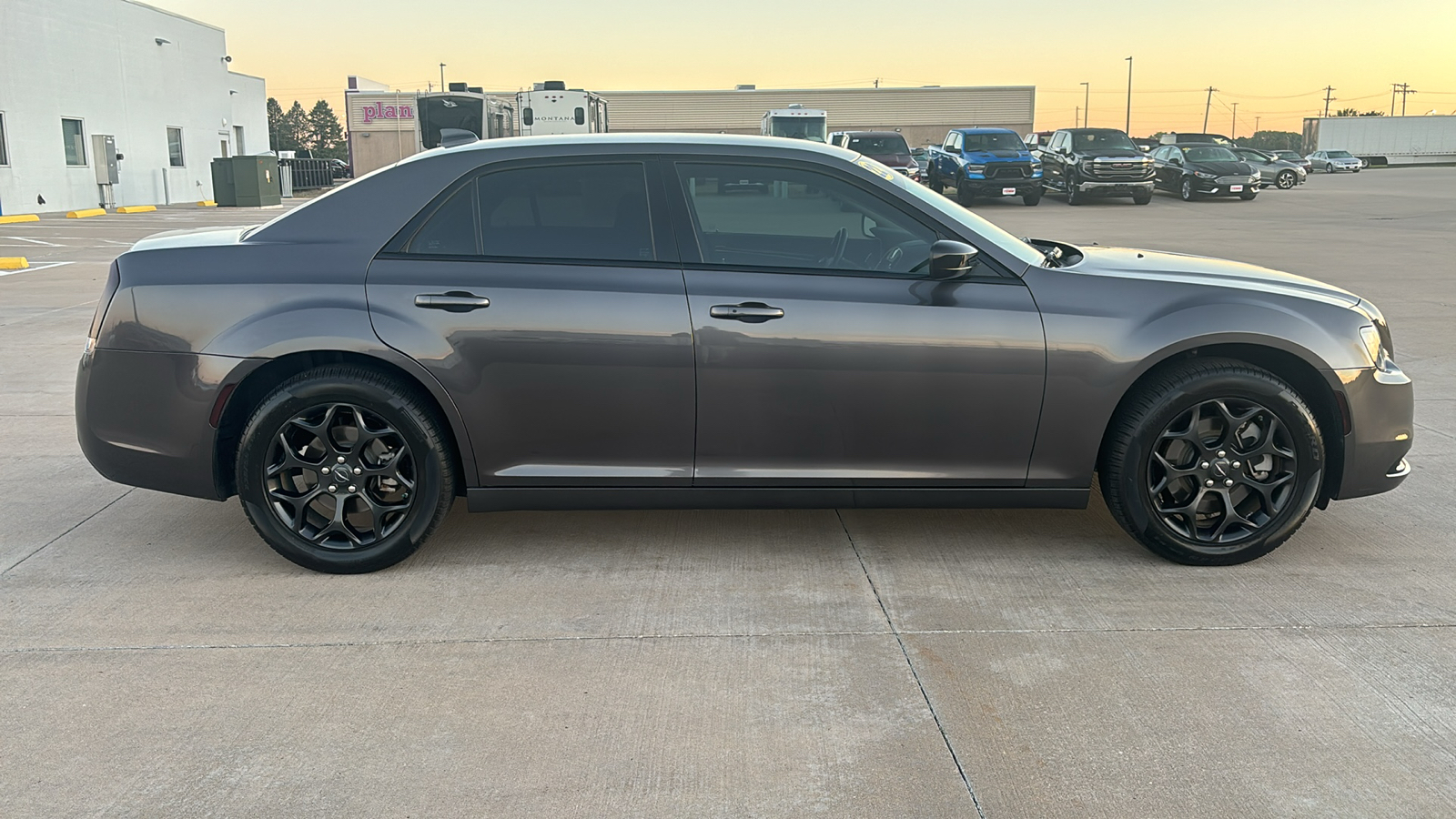 2022 Chrysler 300 Touring 9