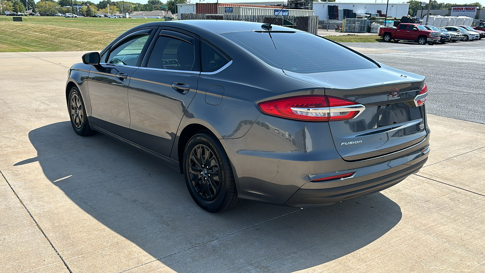 2019 Ford Fusion S 6