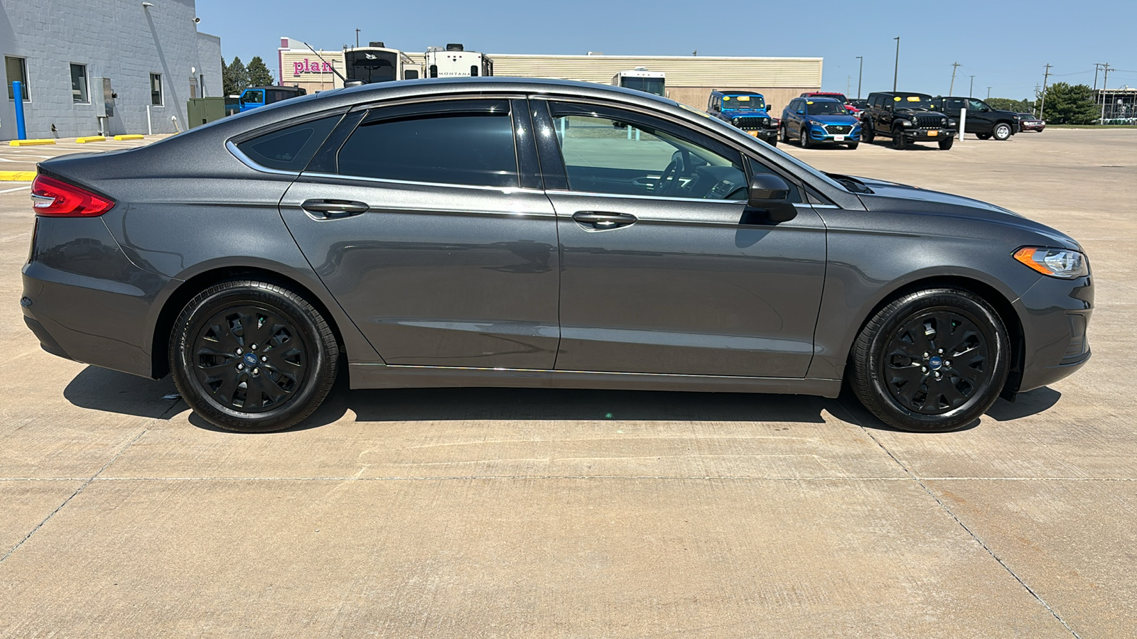 2019 Ford Fusion S 9