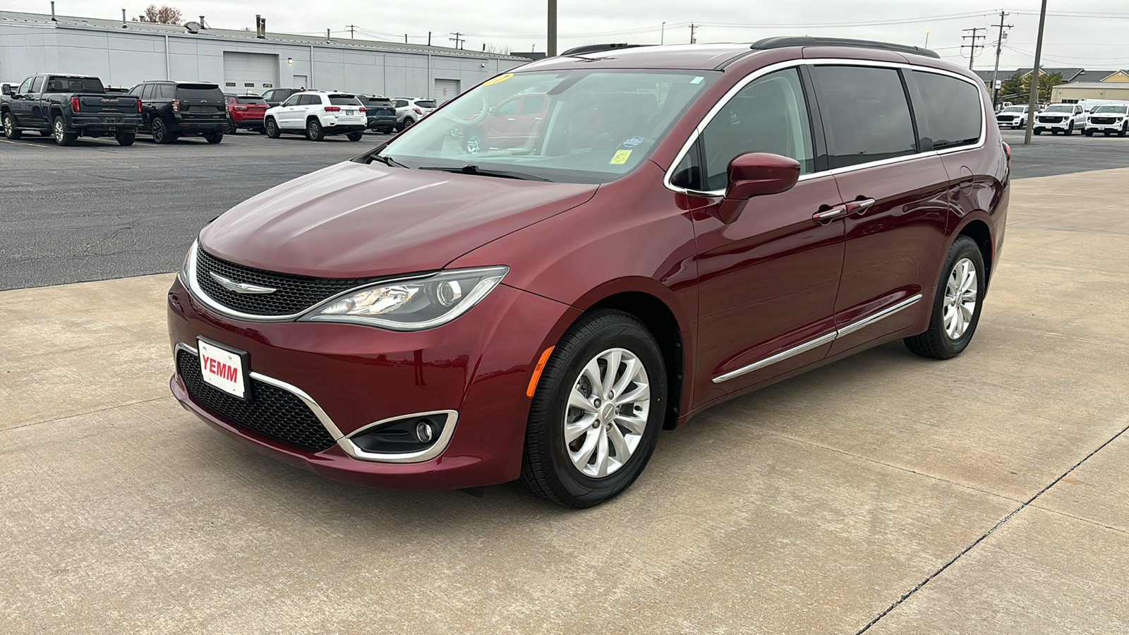 2017 Chrysler Pacifica Touring L 4