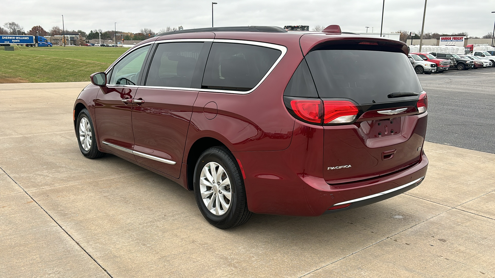 2017 Chrysler Pacifica Touring L 6