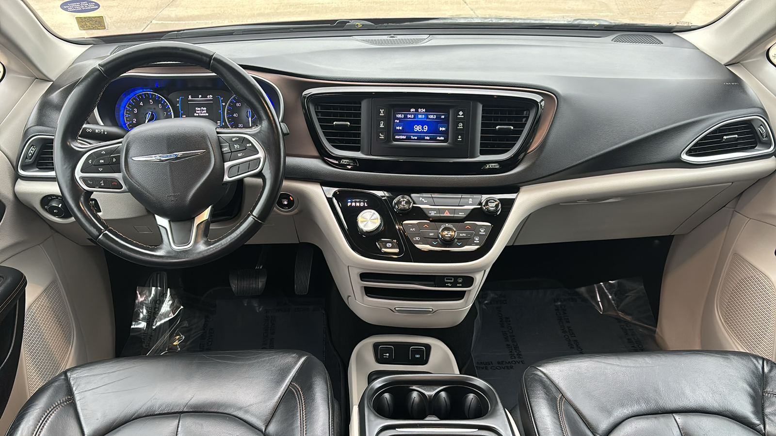 2017 Chrysler Pacifica Touring L 11