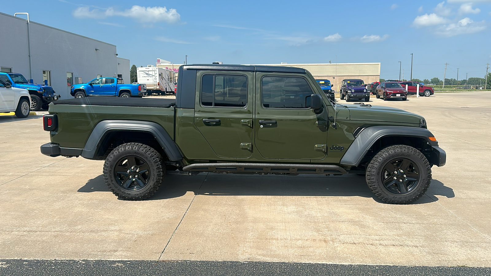 2021 Jeep Gladiator Sport 9