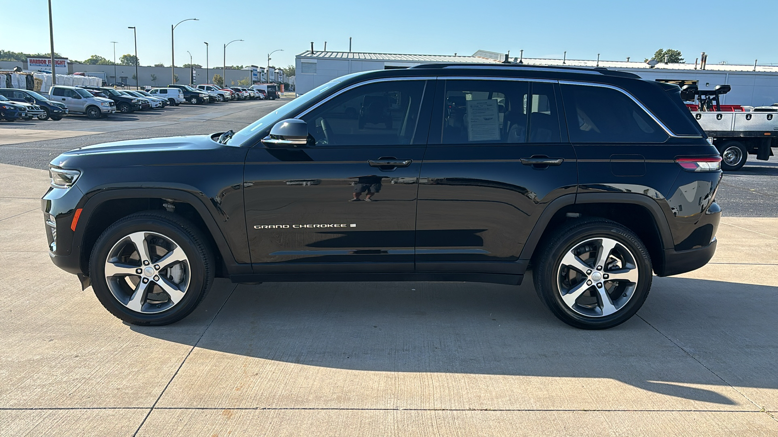 2023 Jeep Grand Cherokee Limited 5