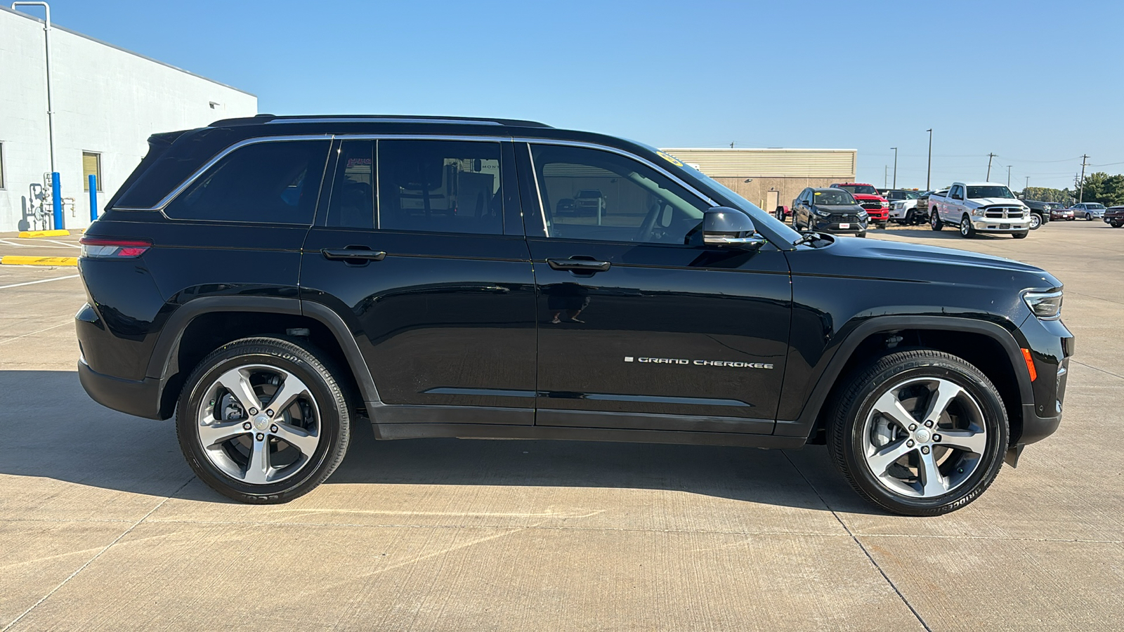 2023 Jeep Grand Cherokee Limited 9