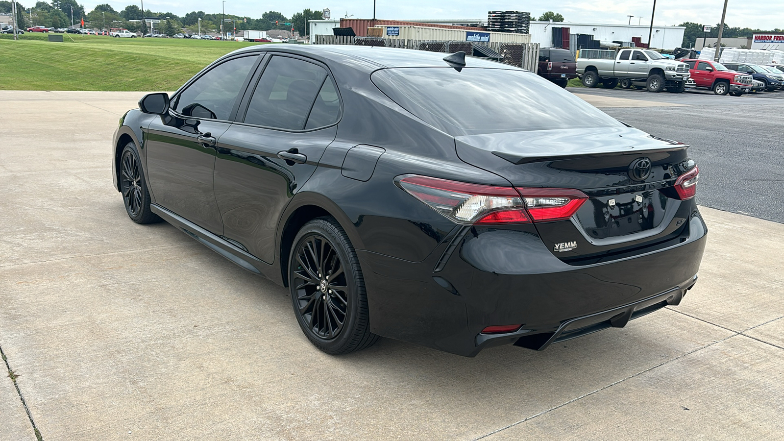 2021 Toyota Camry SE 6