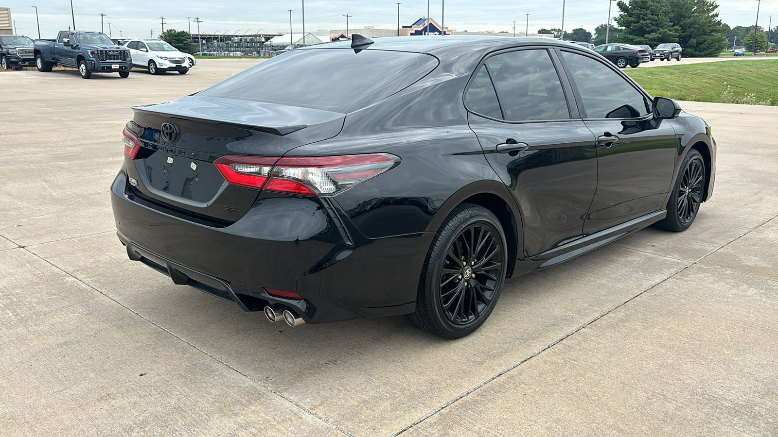 2021 Toyota Camry SE 8