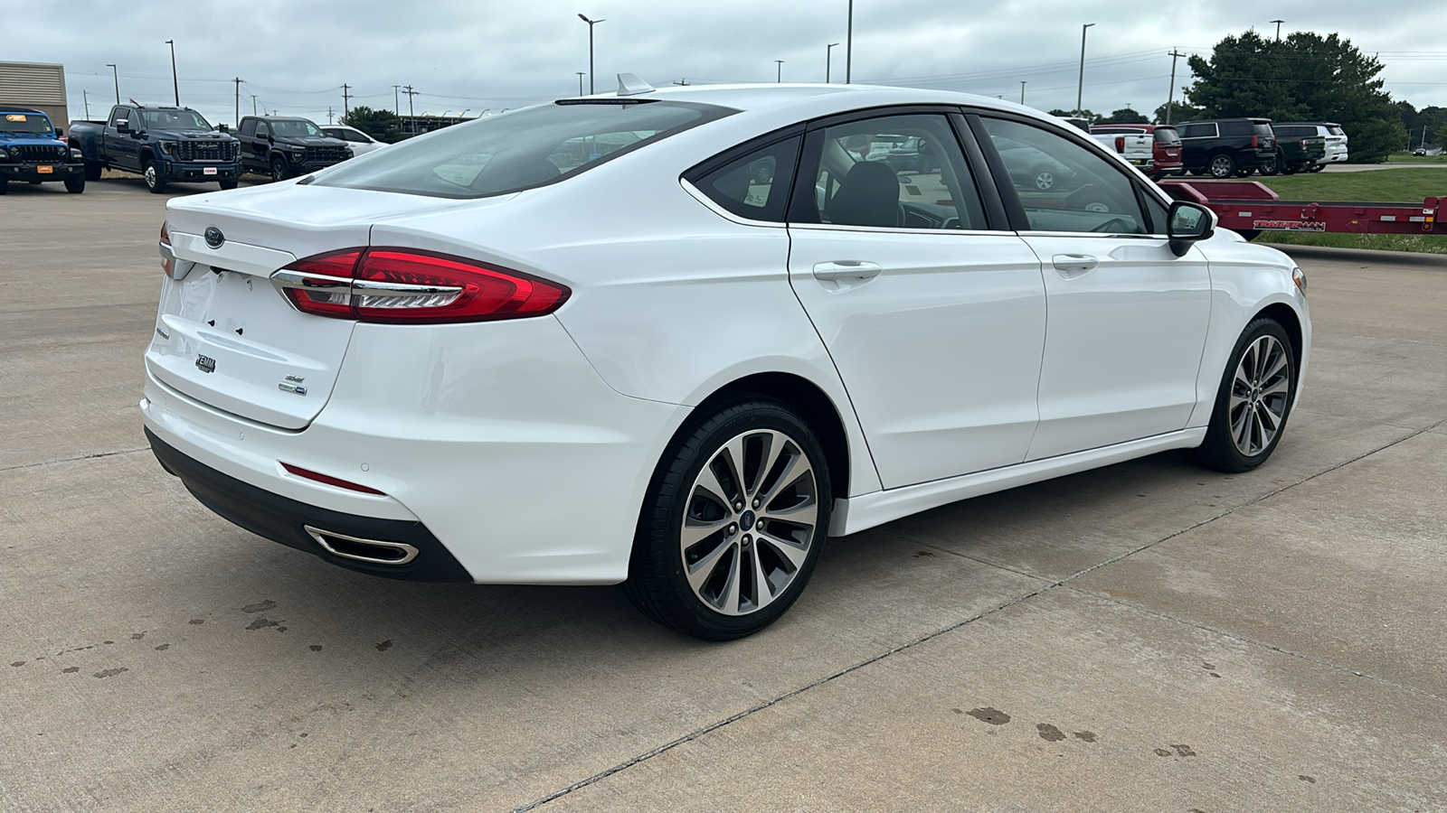 2020 Ford Fusion SE 8