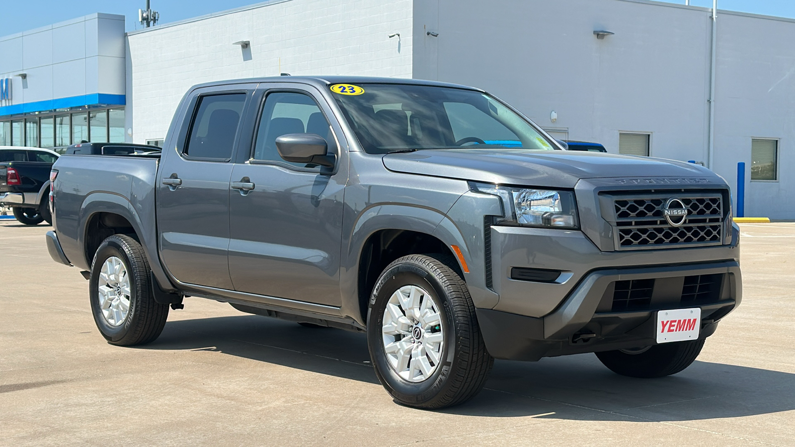 2023 Nissan Frontier SV 1