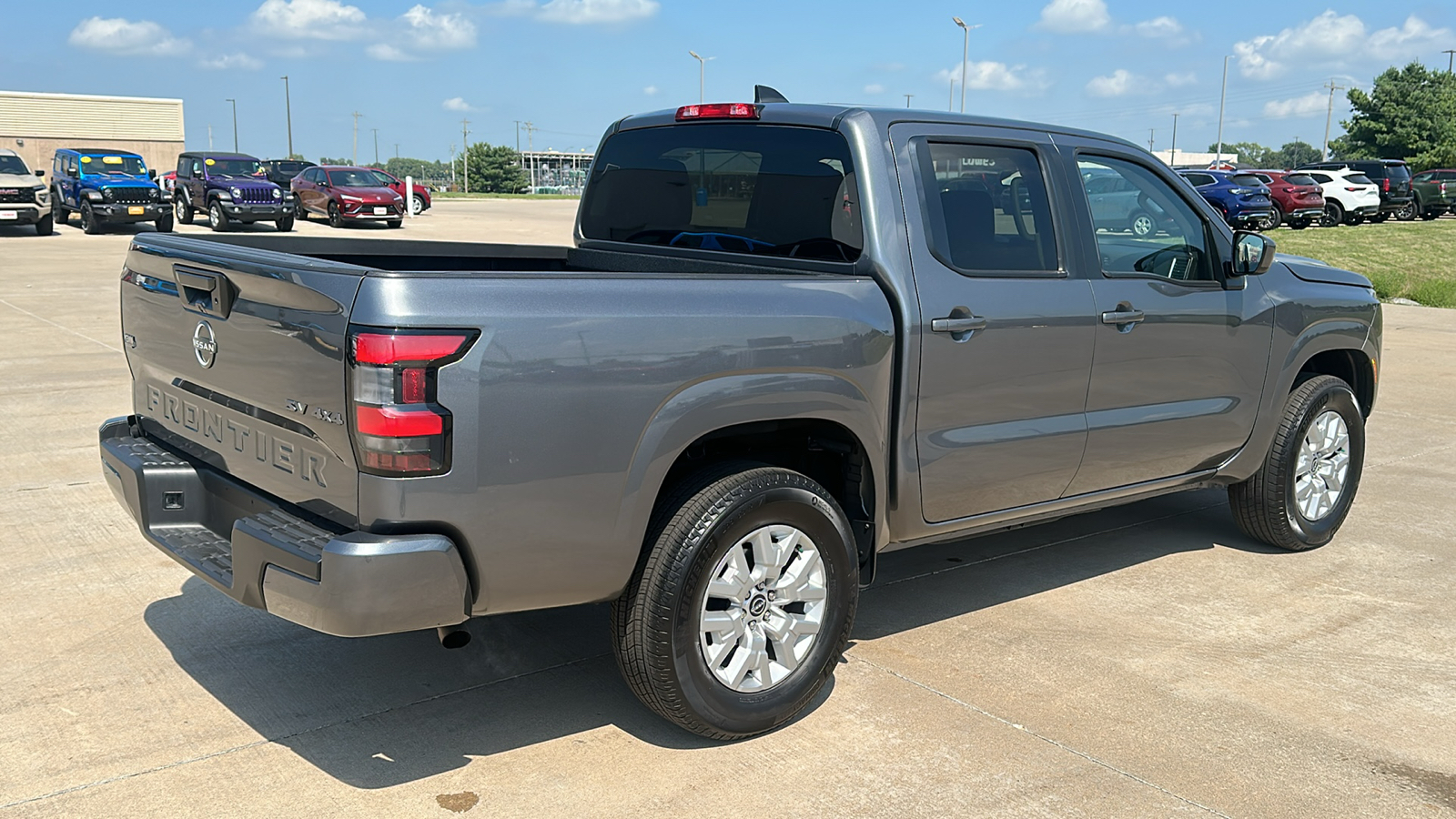 2023 Nissan Frontier SV 8