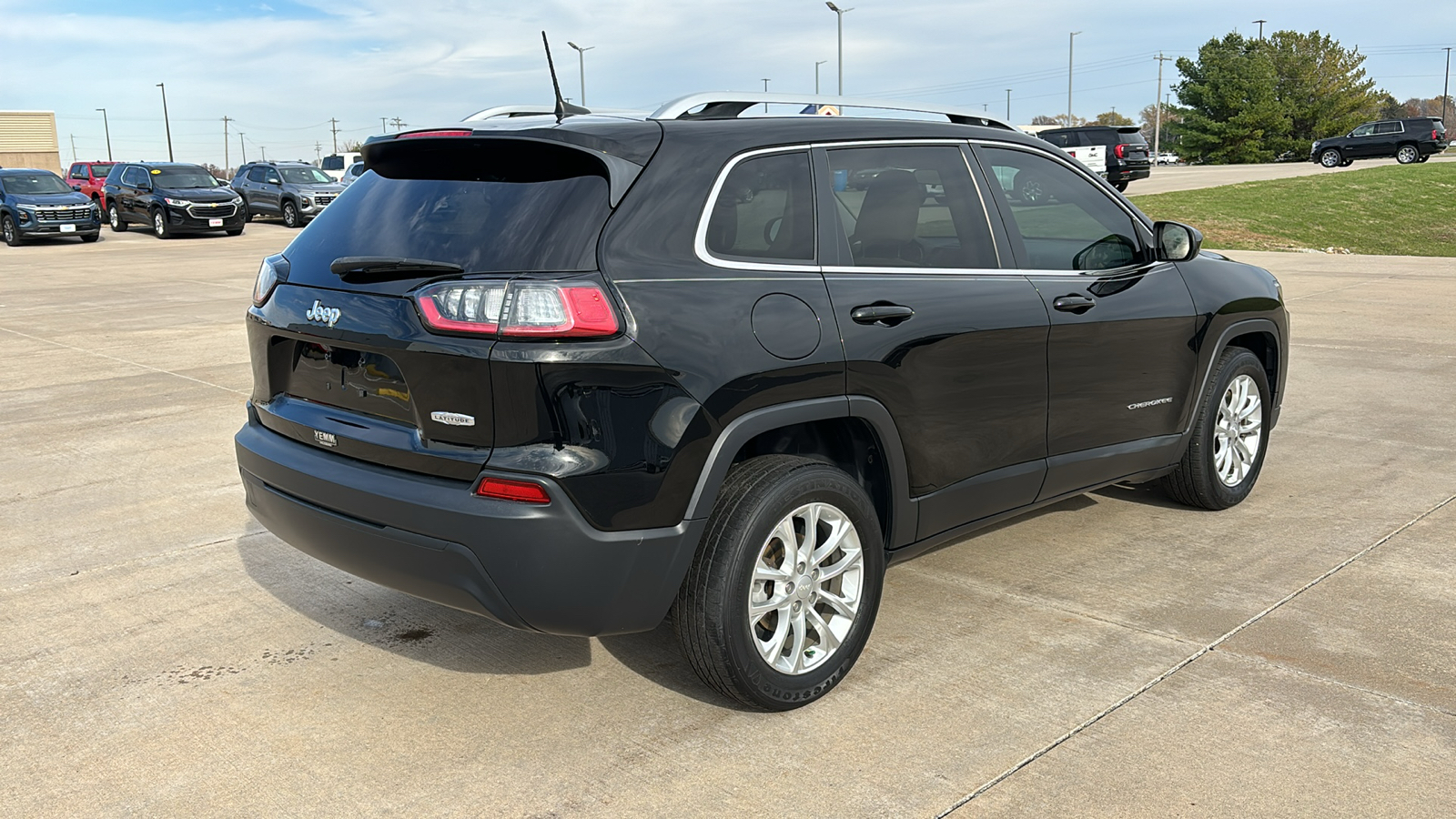 2019 Jeep Cherokee Latitude 8