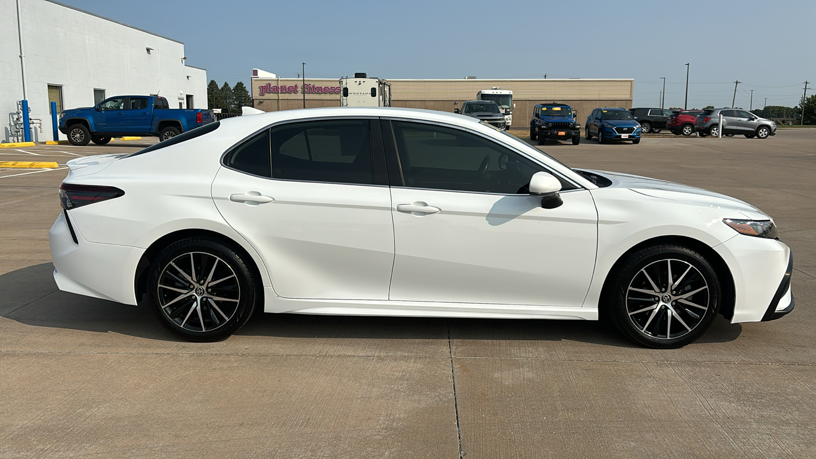 2021 Toyota Camry SE 9