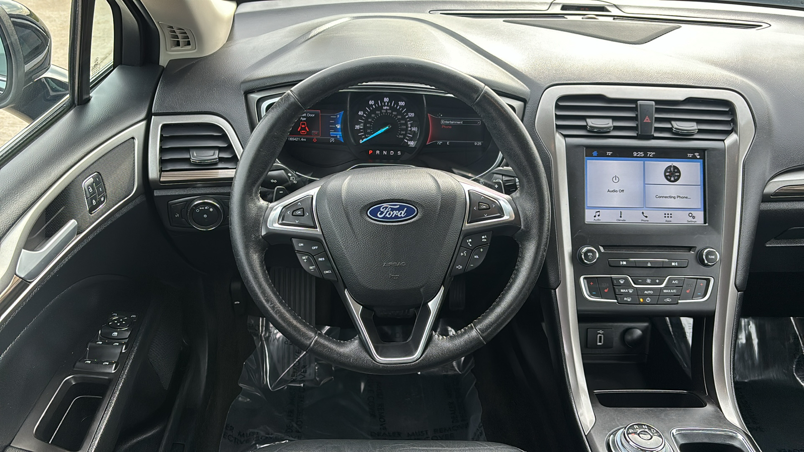 2018 Ford Fusion SE 12