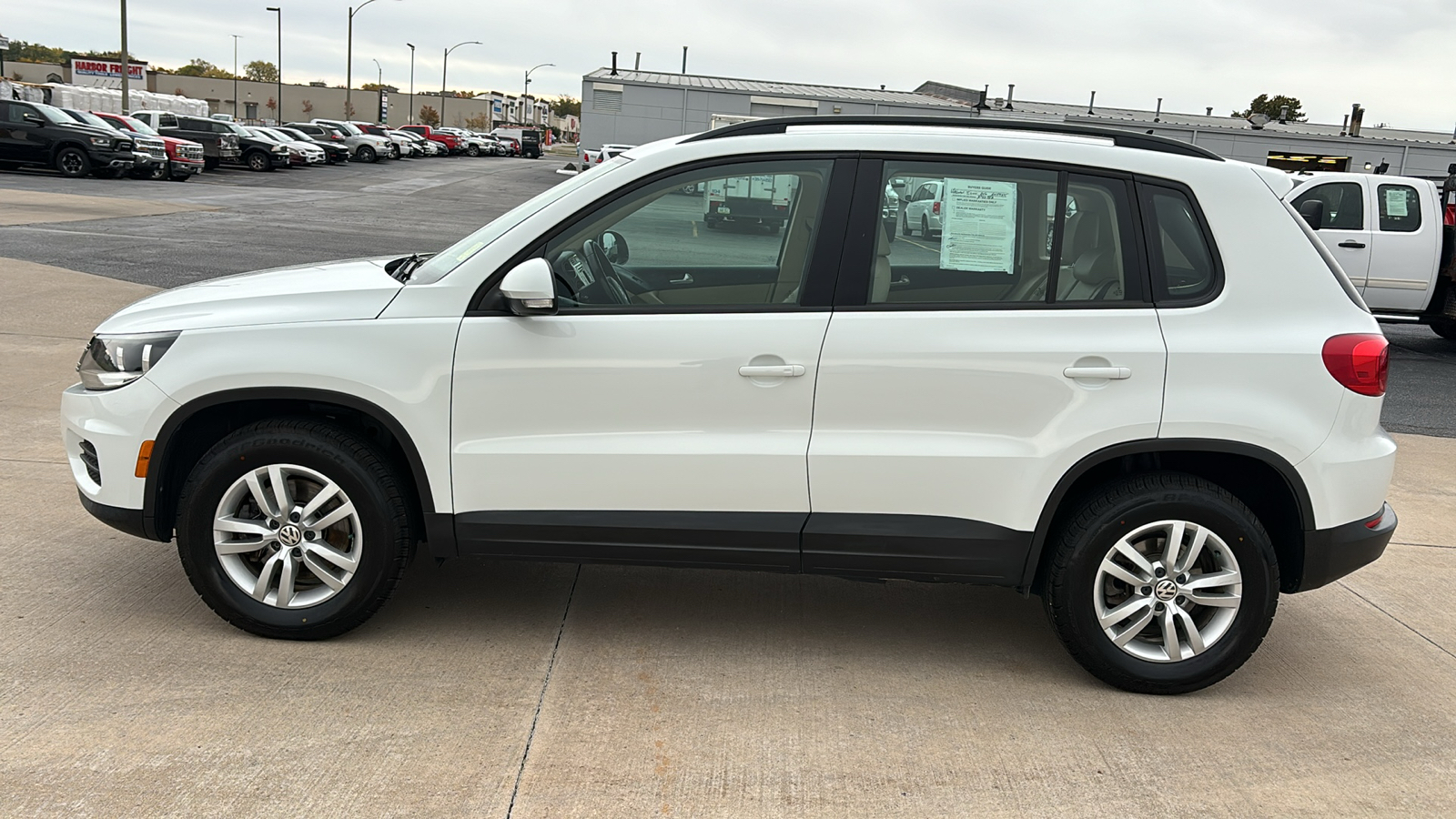 2016 Volkswagen Tiguan S 5