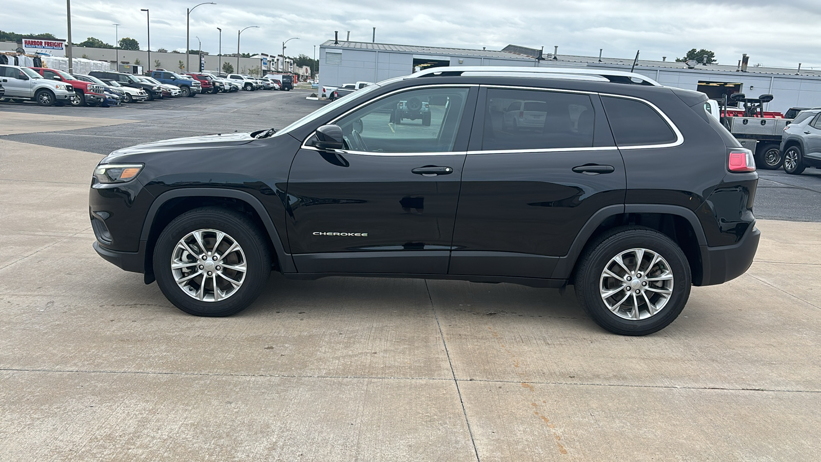 2021 Jeep Cherokee Latitude Lux 5