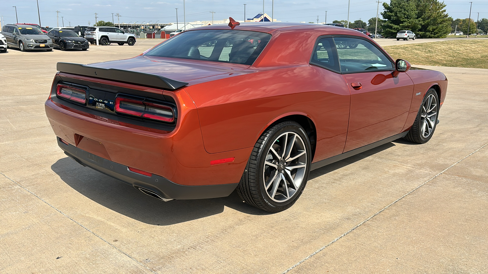 2023 Dodge Challenger R/T 8