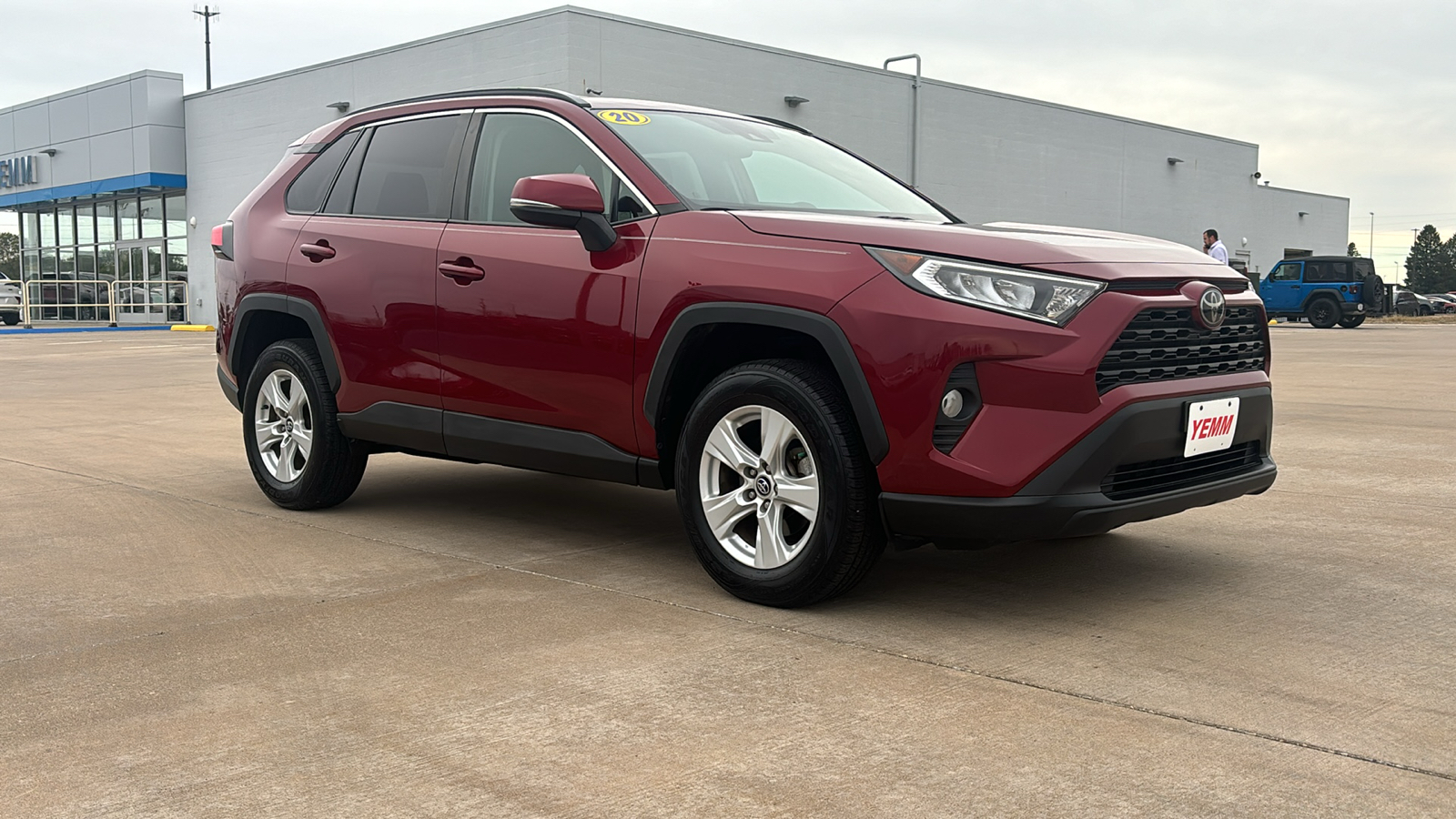 2020 Toyota RAV4 XLE 2