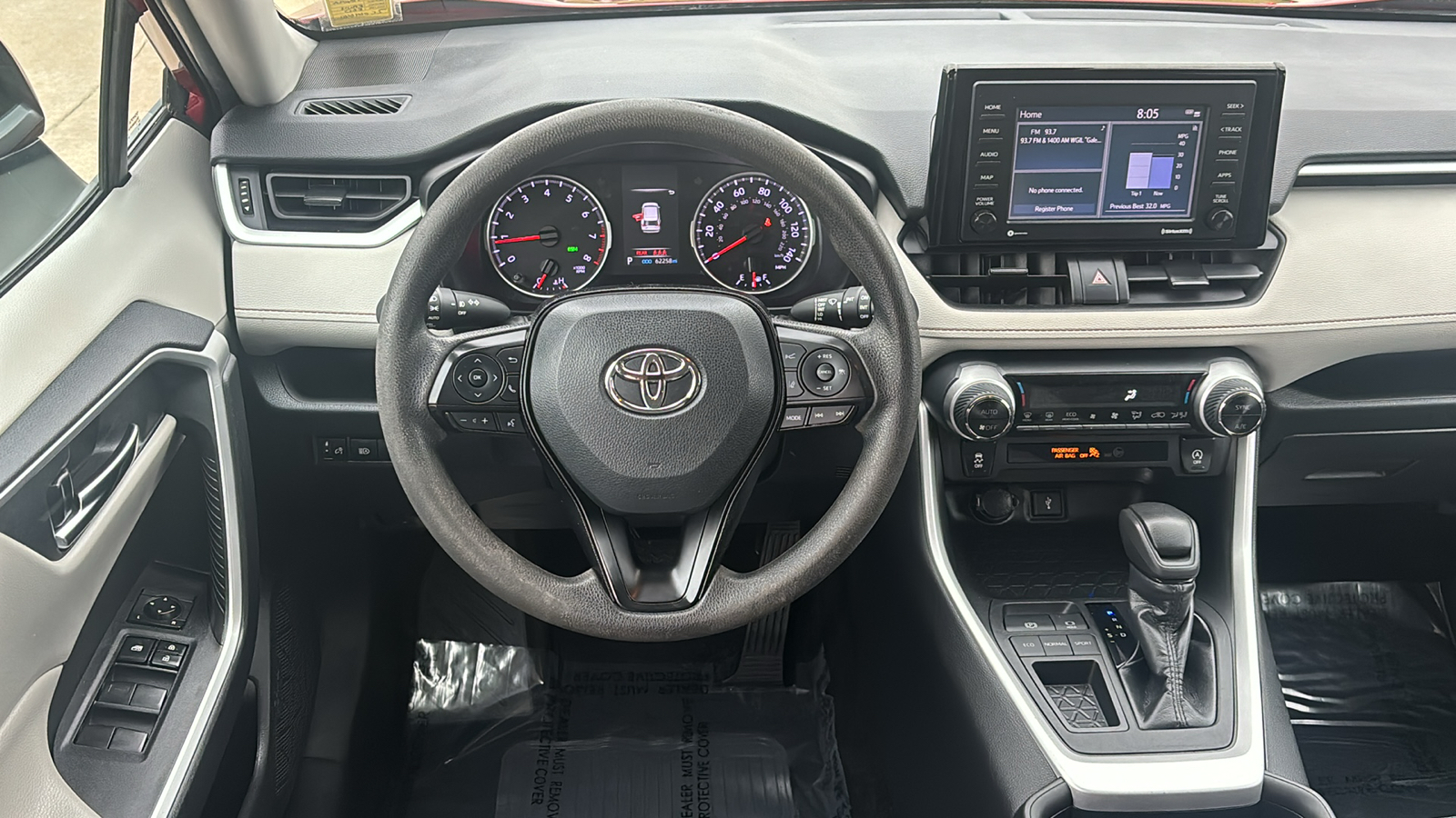 2020 Toyota RAV4 XLE 12