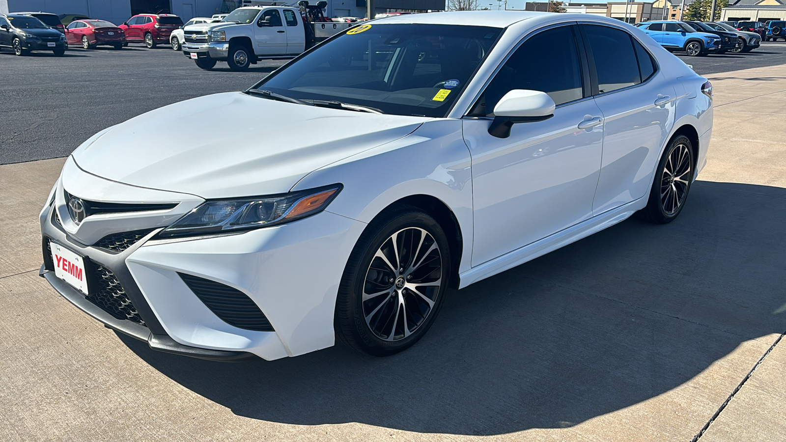 2020 Toyota Camry SE 4