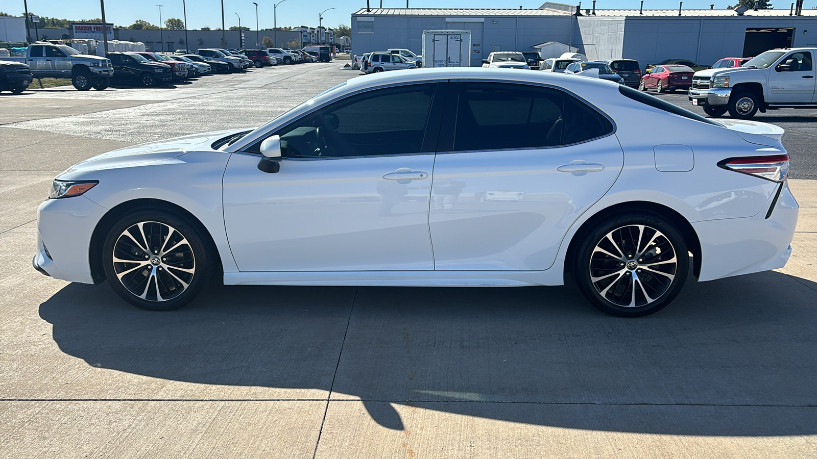 2020 Toyota Camry SE 5