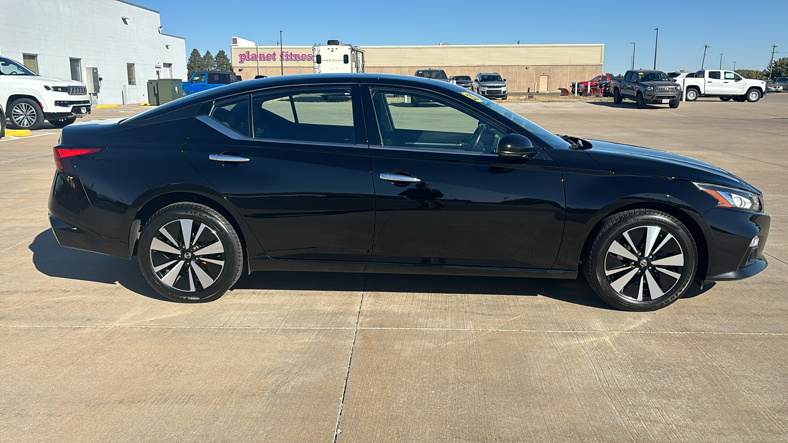 2020 Nissan Altima 2.5 SV 9