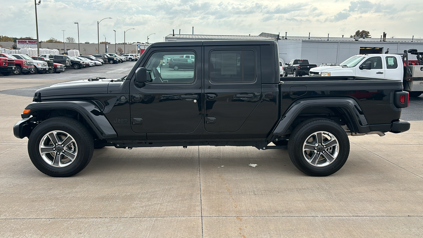 2024 Jeep Gladiator Sport 5