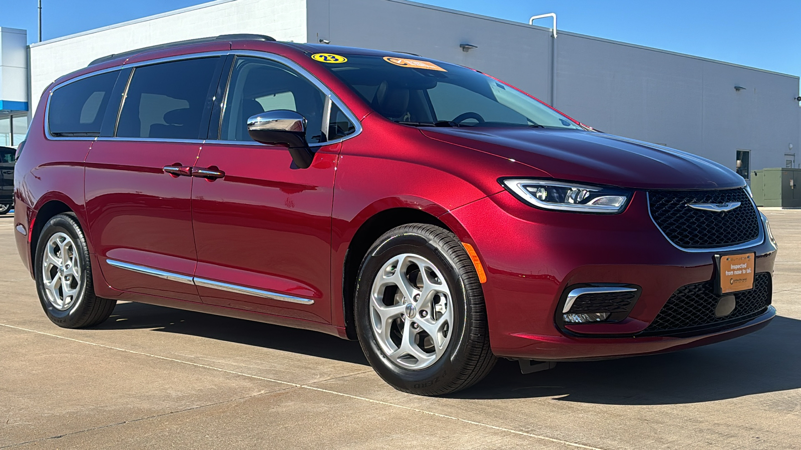 2023 Chrysler Pacifica Limited 1