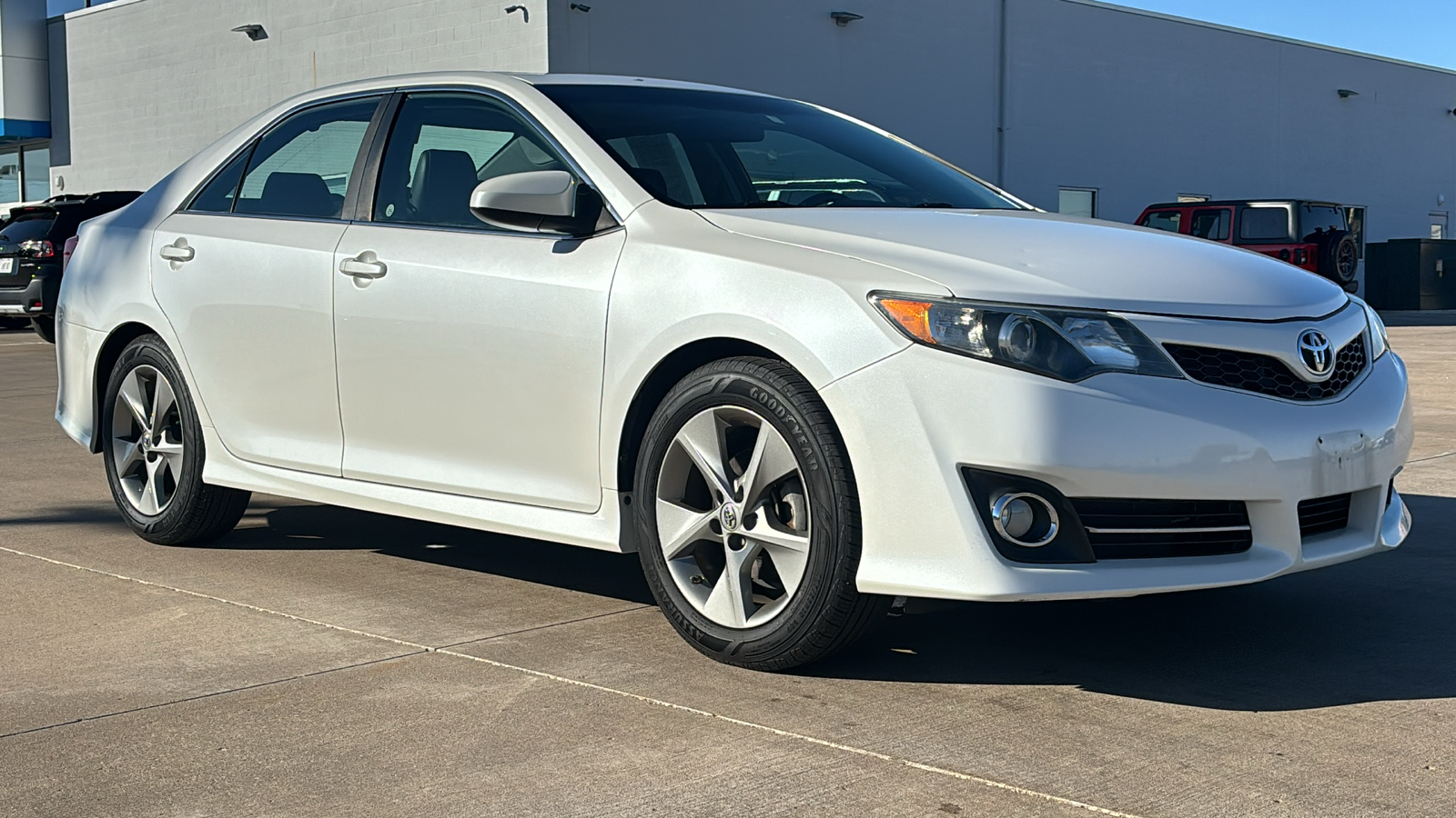 2014 Toyota Camry SE 1