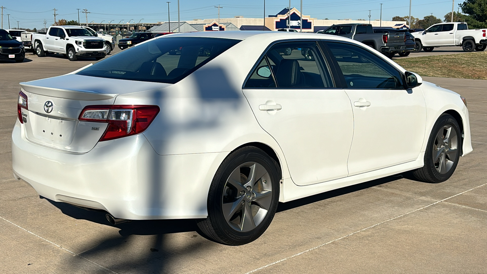 2014 Toyota Camry SE 8