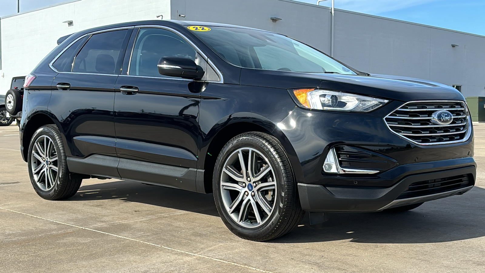 2022 Ford Edge Titanium 1