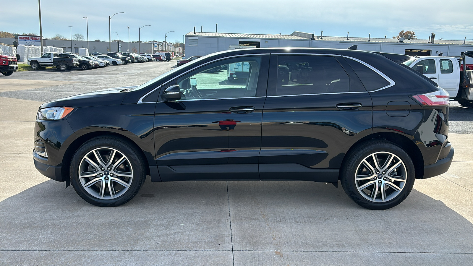 2022 Ford Edge Titanium 5