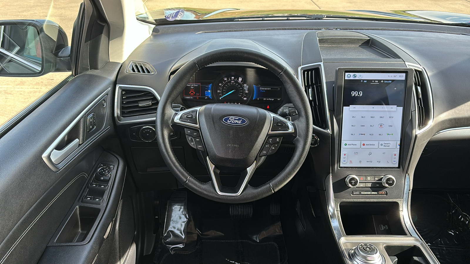 2022 Ford Edge Titanium 12