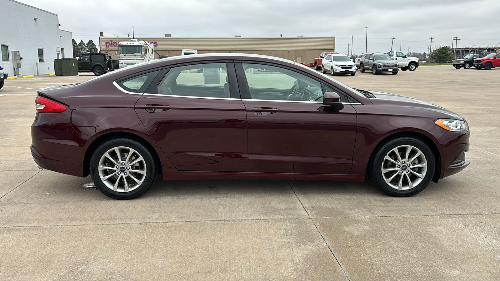 2017 Ford Fusion SE 9