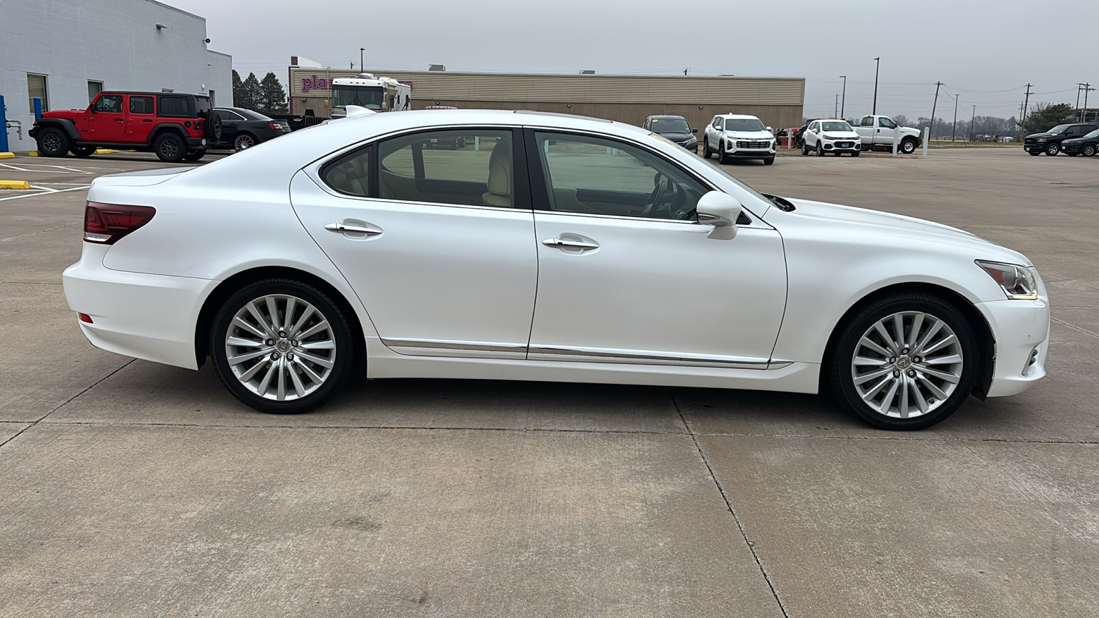 2016 Lexus LS 460 9