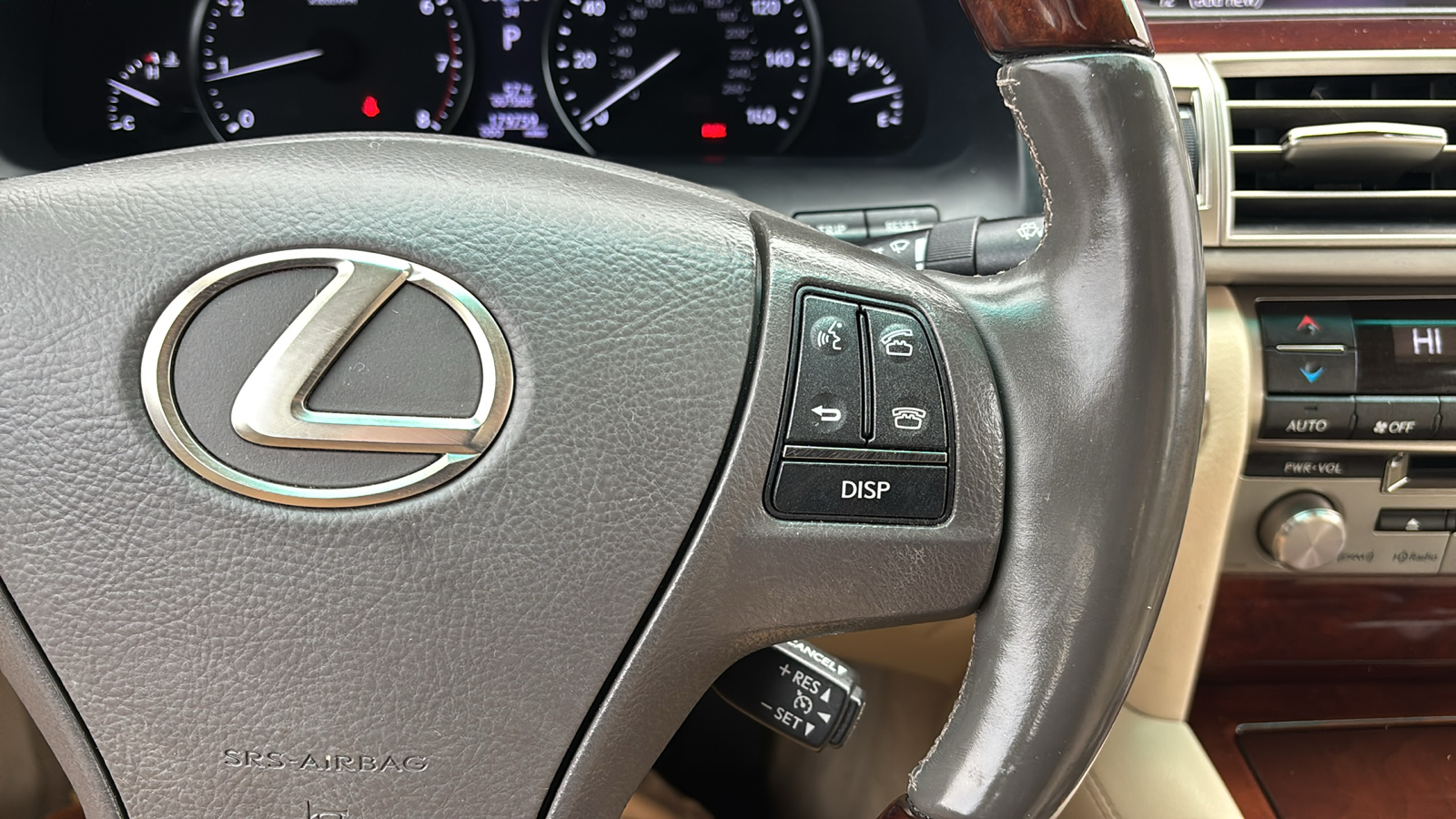 2016 Lexus LS 460 15