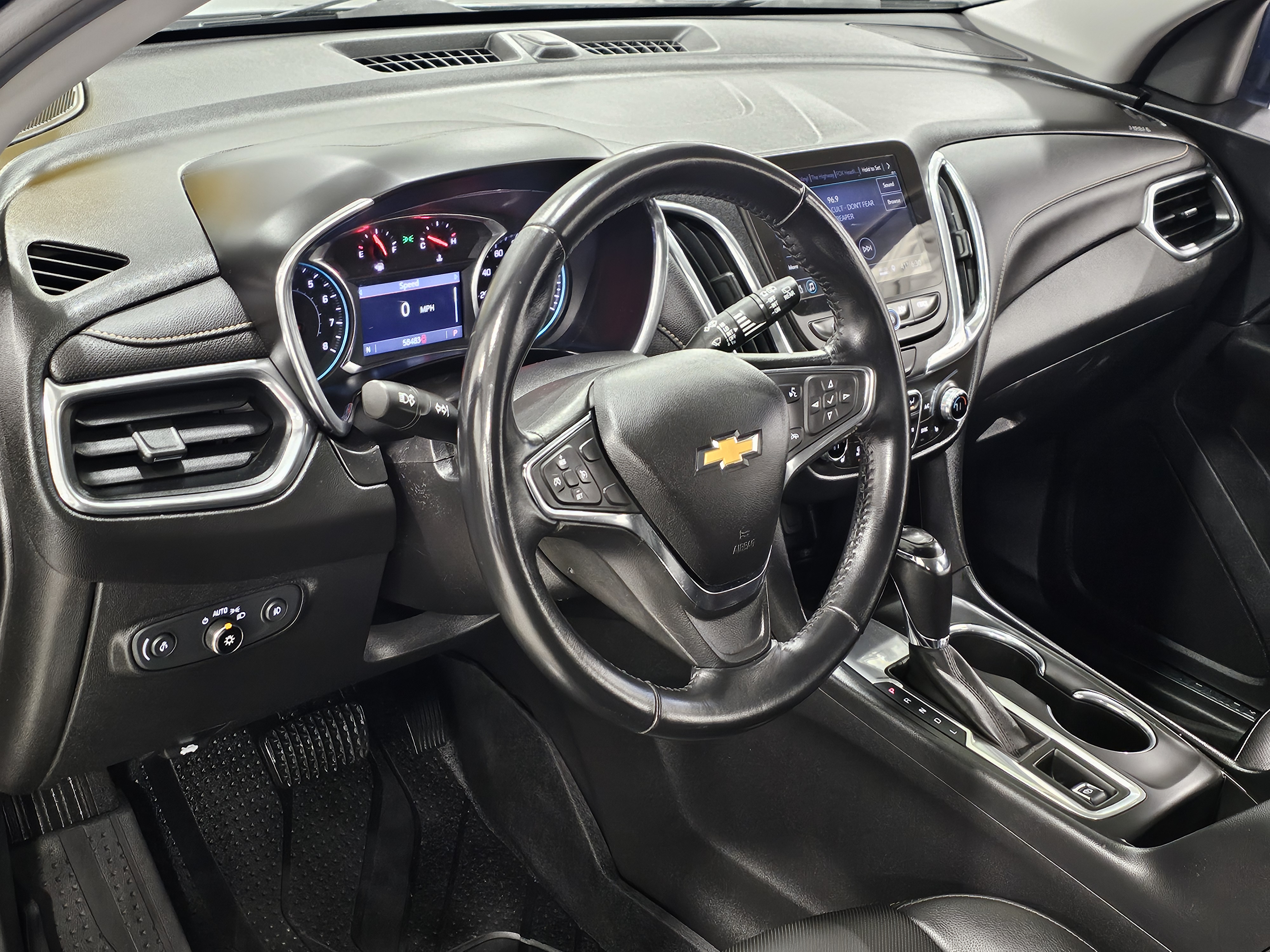 2019 Chevrolet Equinox Premier 17
