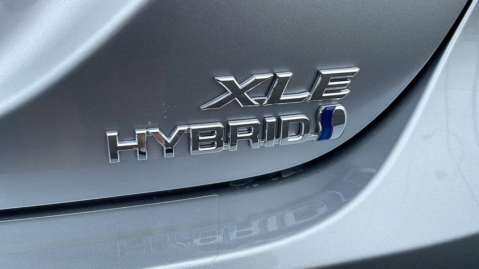 2024 Toyota Camry Hybrid XLE 7