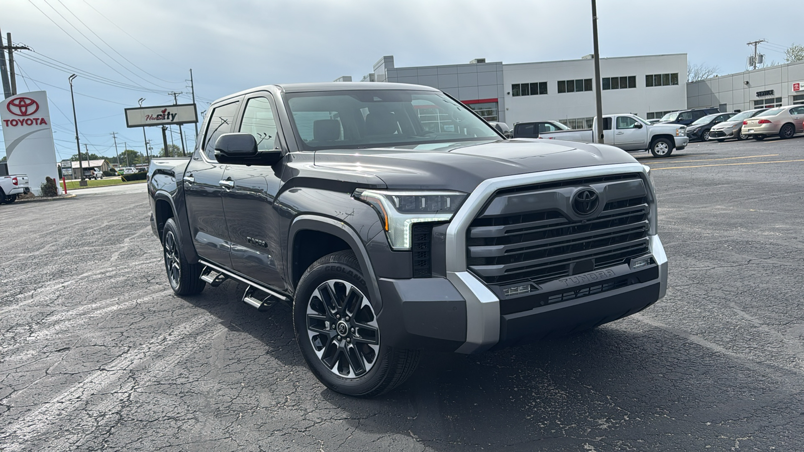 2024 Toyota Tundra 4WD Limited 1