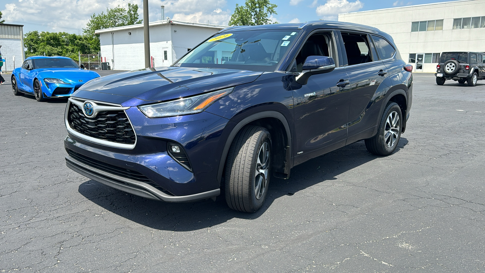 2021 Toyota Highlander XLE 3