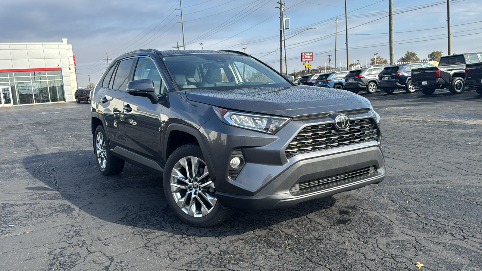 2021 Toyota RAV4 XLE Premium 1